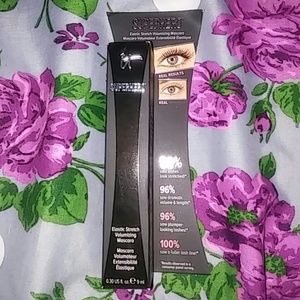 It Cosmetics Mascara Superhero in BLACK